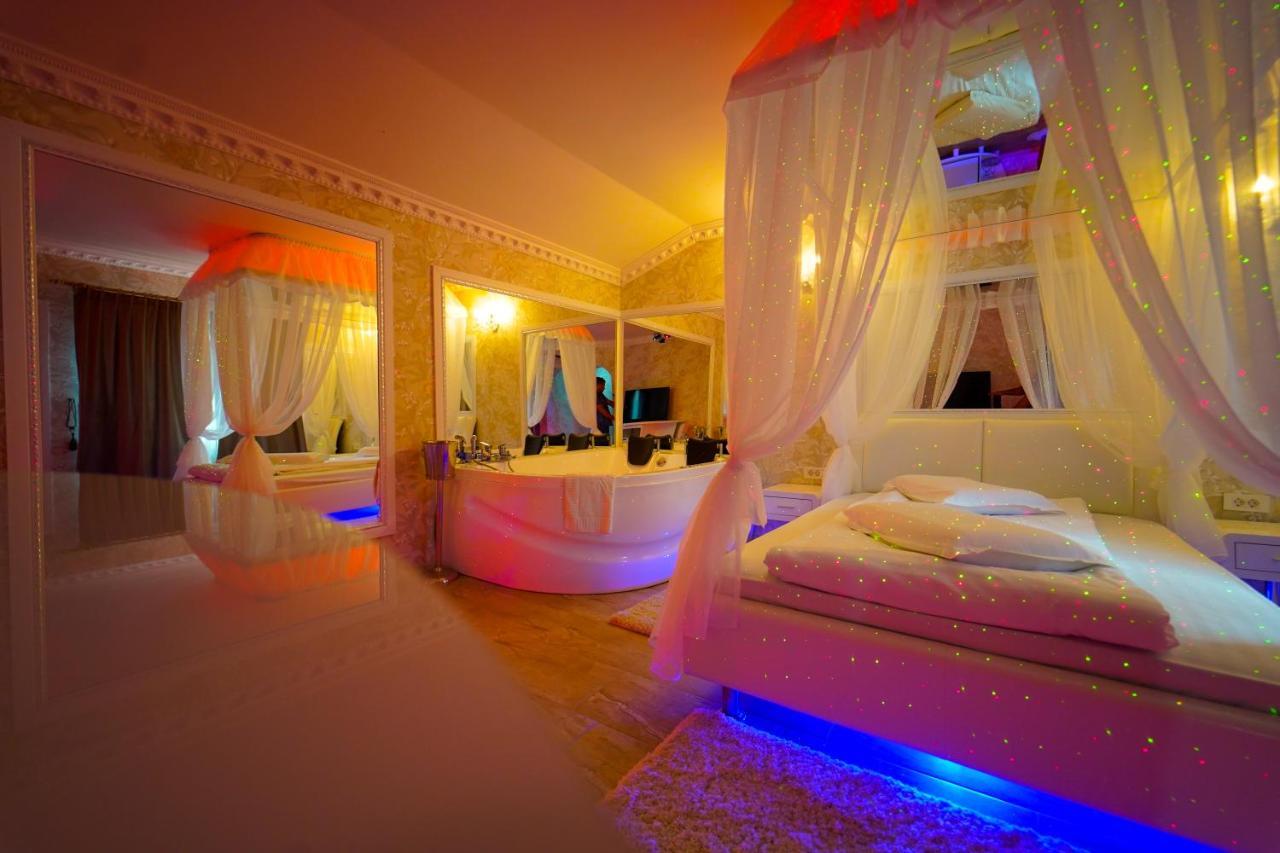 Anadi Hotel Boutique Only Adult Brasov Exterior photo