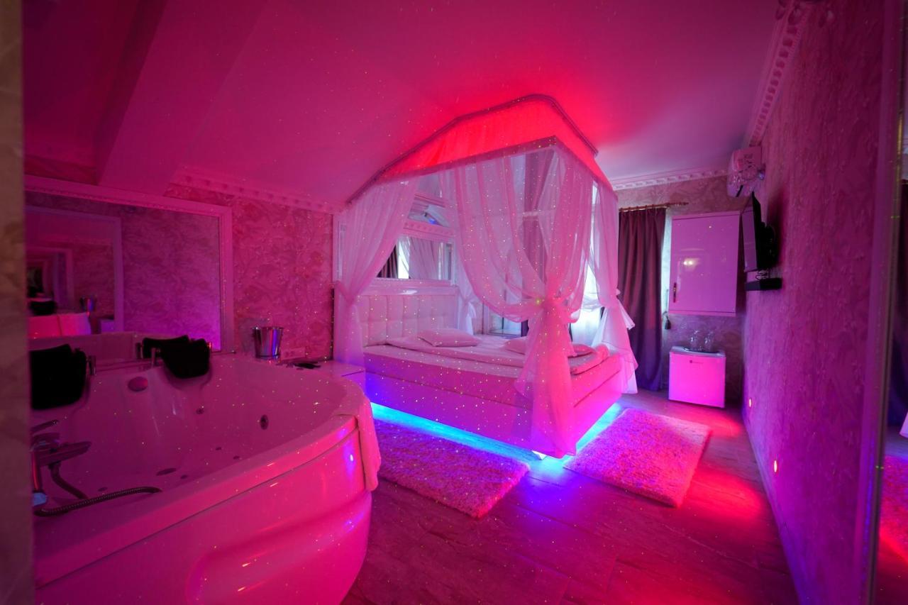 Anadi Hotel Boutique Only Adult Brasov Exterior photo