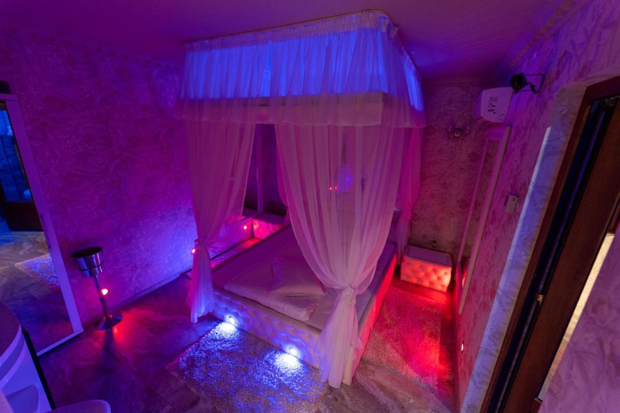 Anadi Hotel Boutique Only Adult Brasov Exterior photo