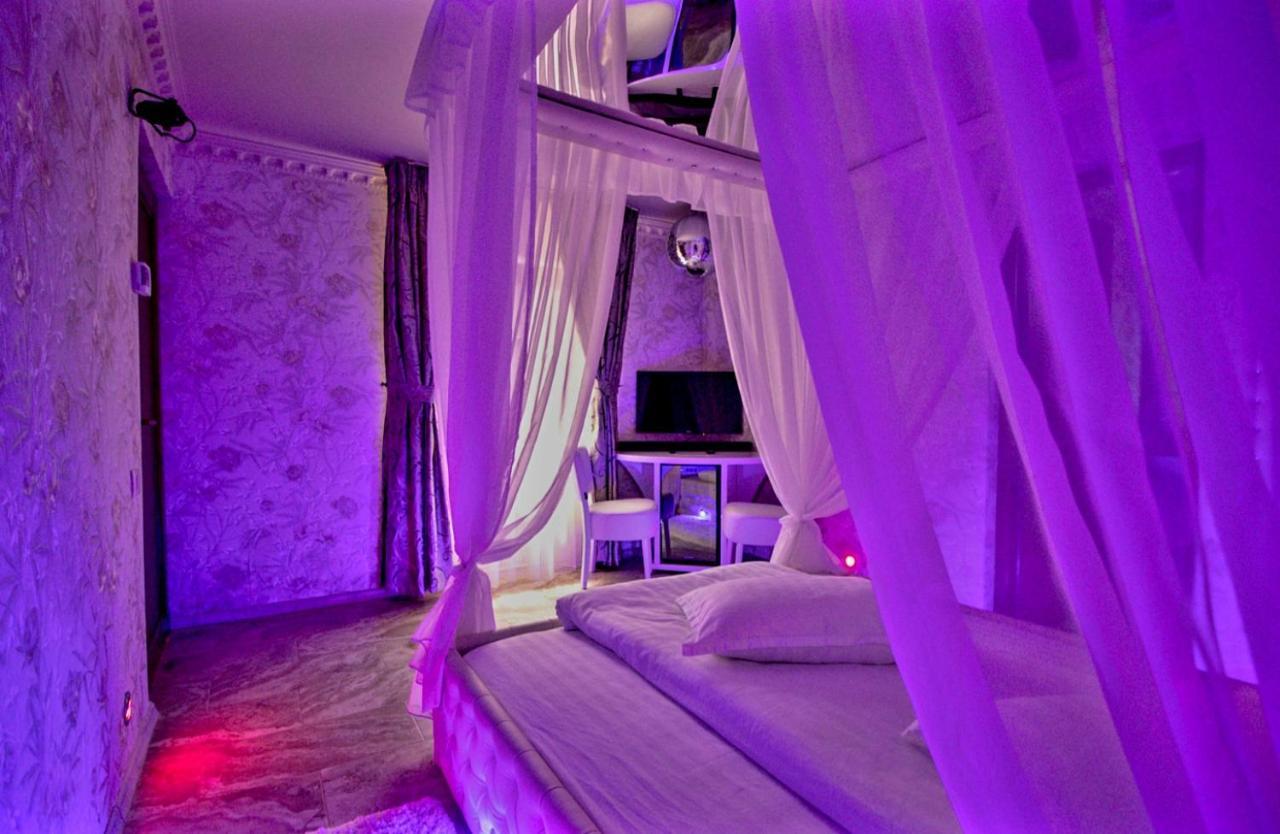Anadi Hotel Boutique Only Adult Brasov Exterior photo