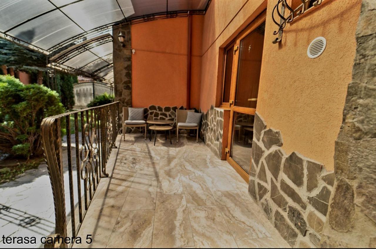 Anadi Hotel Boutique Only Adult Brasov Exterior photo