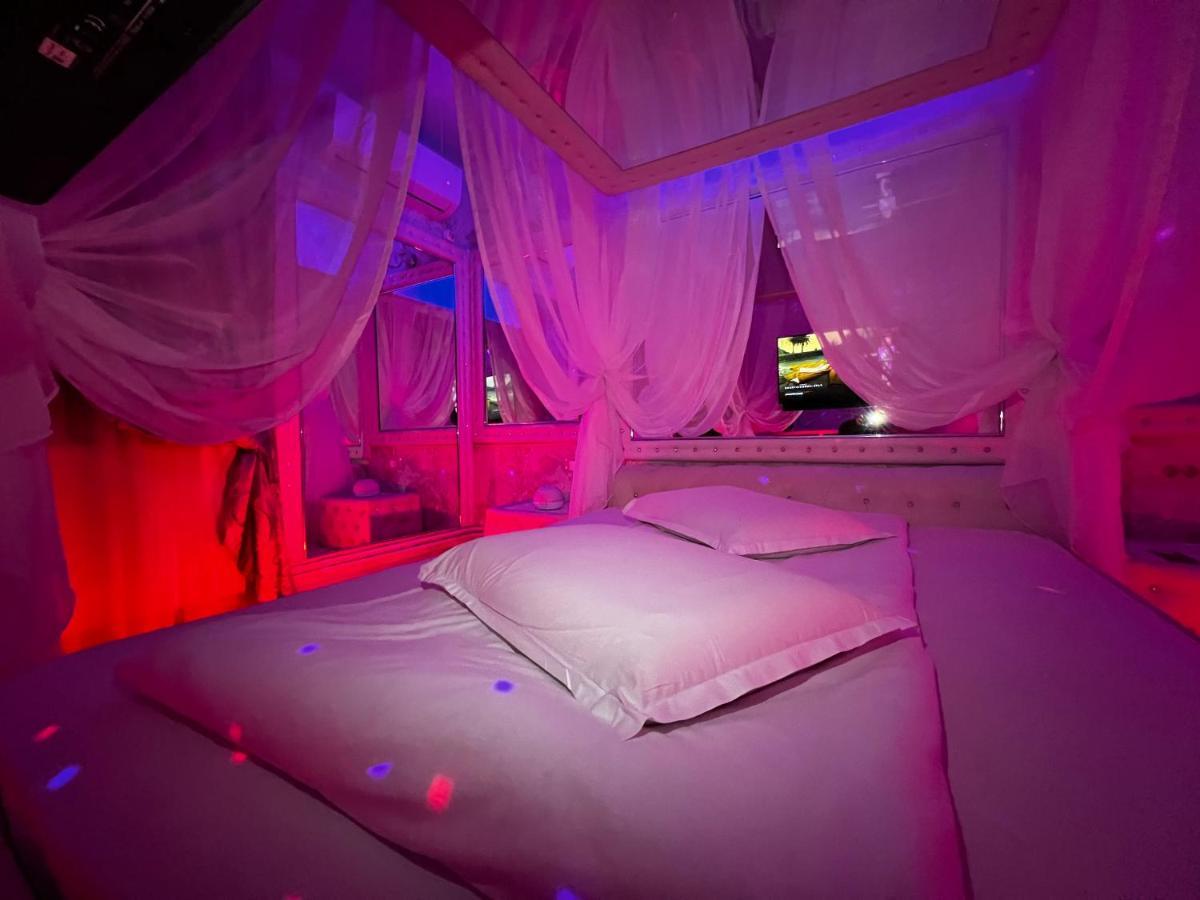 Anadi Hotel Boutique Only Adult Brasov Exterior photo