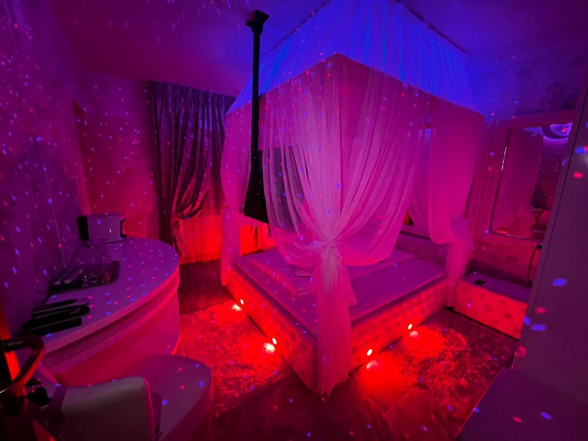Anadi Hotel Boutique Only Adult Brasov Exterior photo