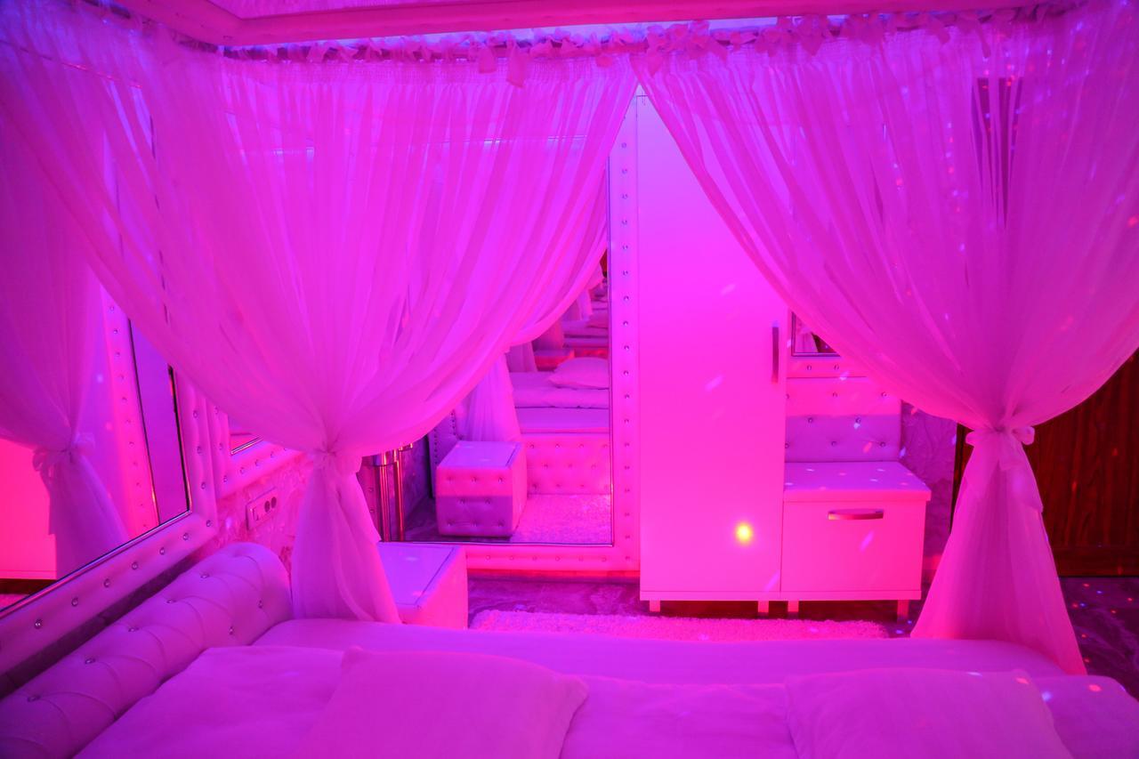 Anadi Hotel Boutique Only Adult Brasov Exterior photo